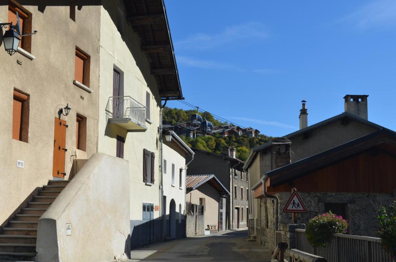 Appartements 3 Vallees, Piscine Et Sauna Orelle Exterior foto